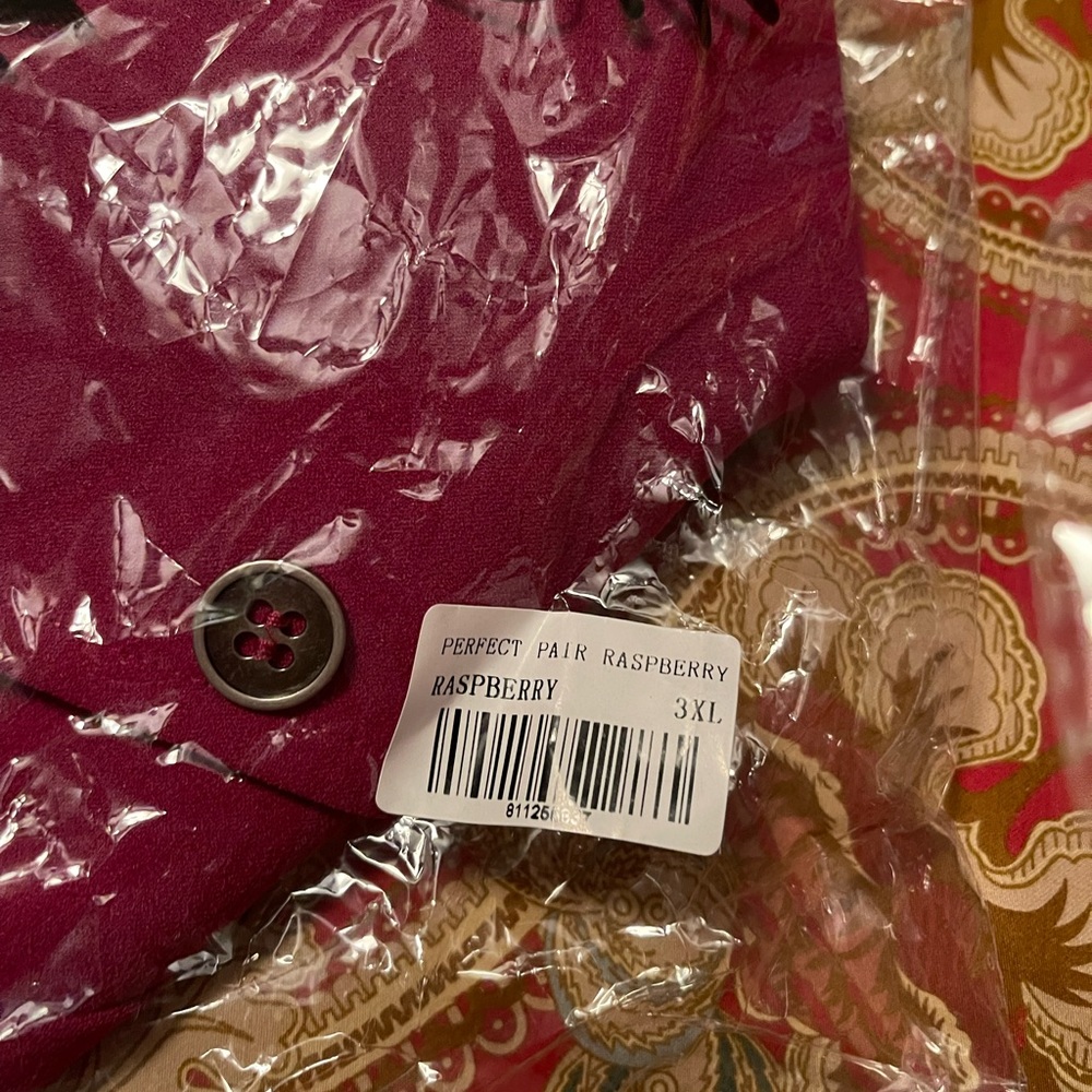 NWT CRAZY TRAIN Perfect Pair Short Raspberry - Picture 9 of 9